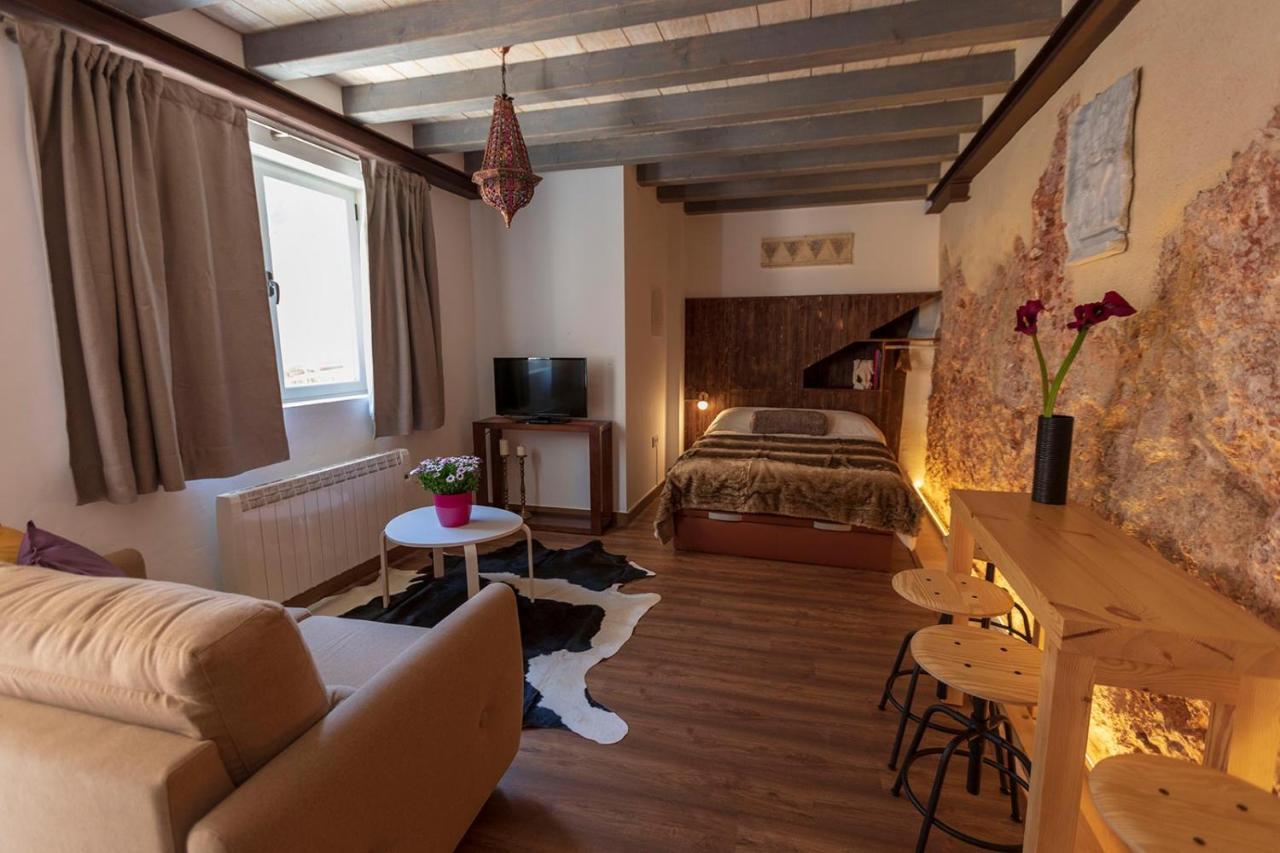 Domus Lapidis - El Taller Bogarra Extérieur photo